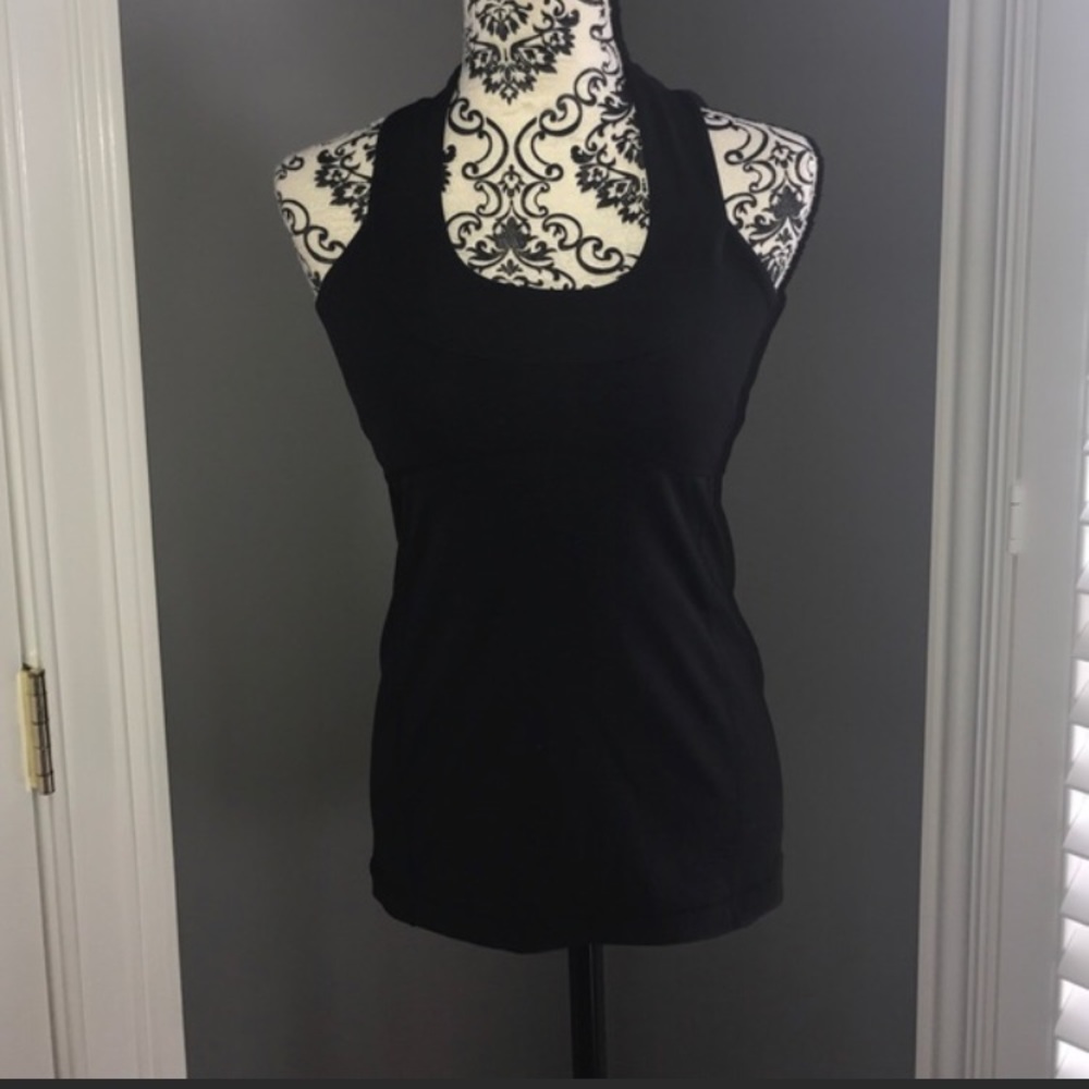 Lululemon scoop black tank